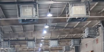 為什么工廠車間降溫都安裝工業環?？照{？